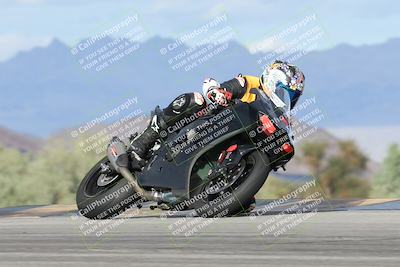 media/Nov-16-2025-Race Pace (Sun) [[8c5fa54630]]/Non Verified Riders (1st 20 Minutes)/7-Turn 9 Entry (210pm)/